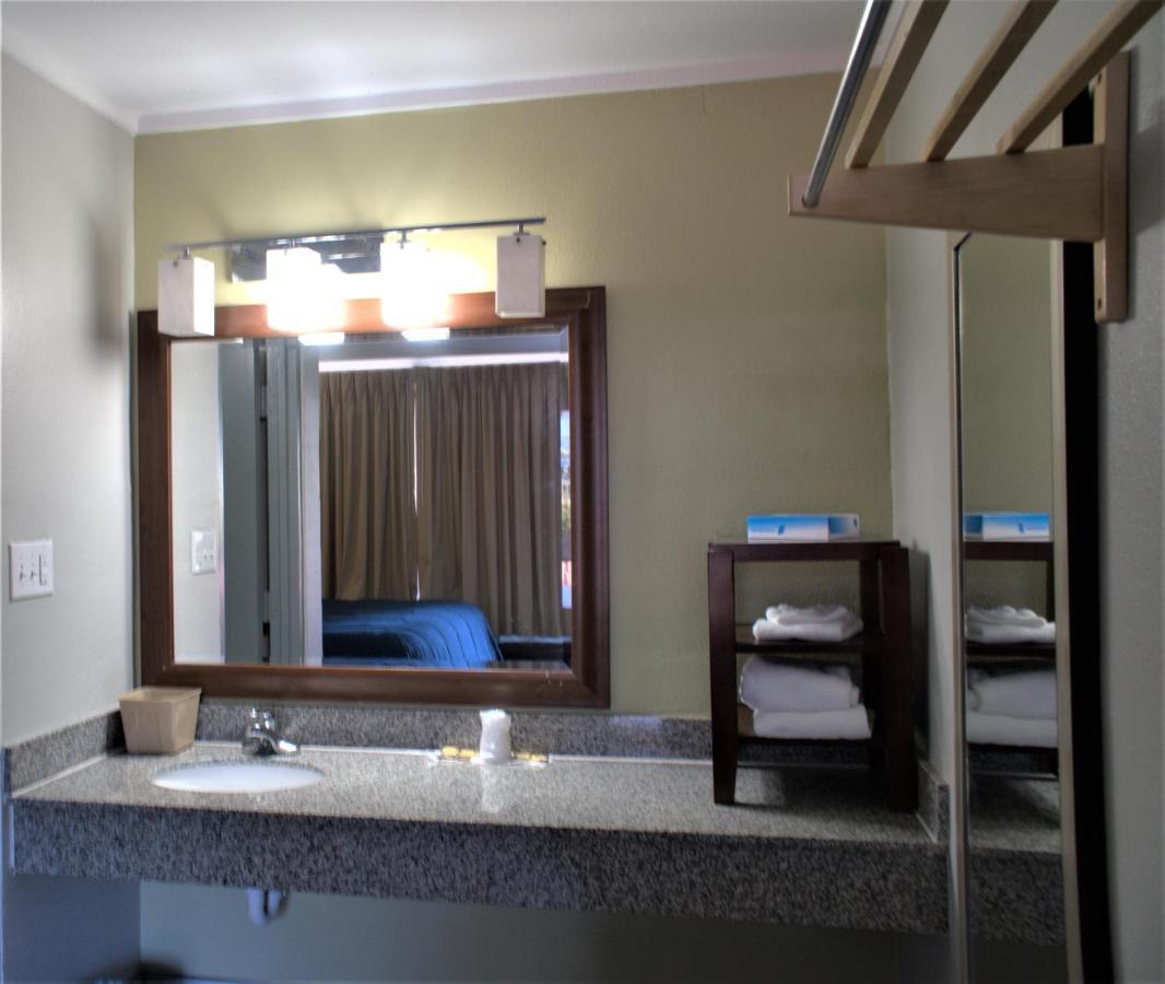 Eastern Shore Motel Дафне Экстерьер фото